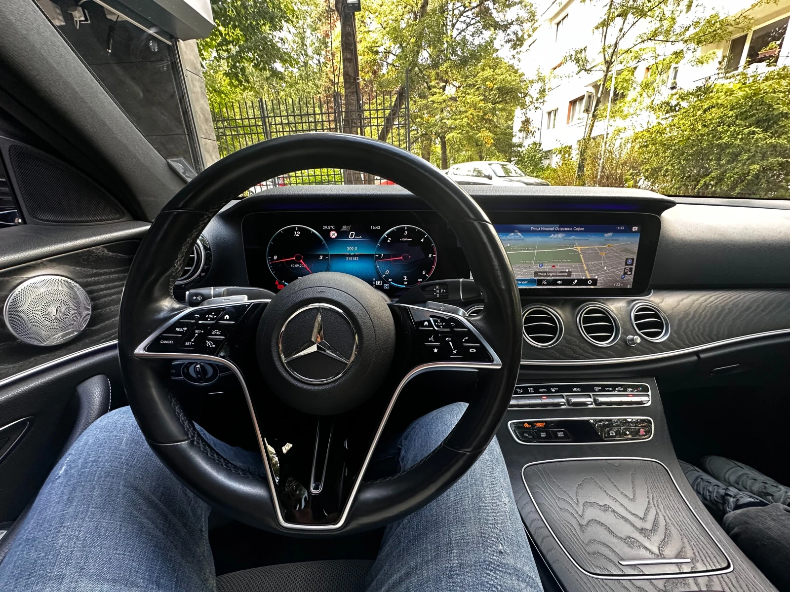 Mercedes-Benz E 220 Night Edition | Burmester | Multibeam | Pano| 360  - изображение 7