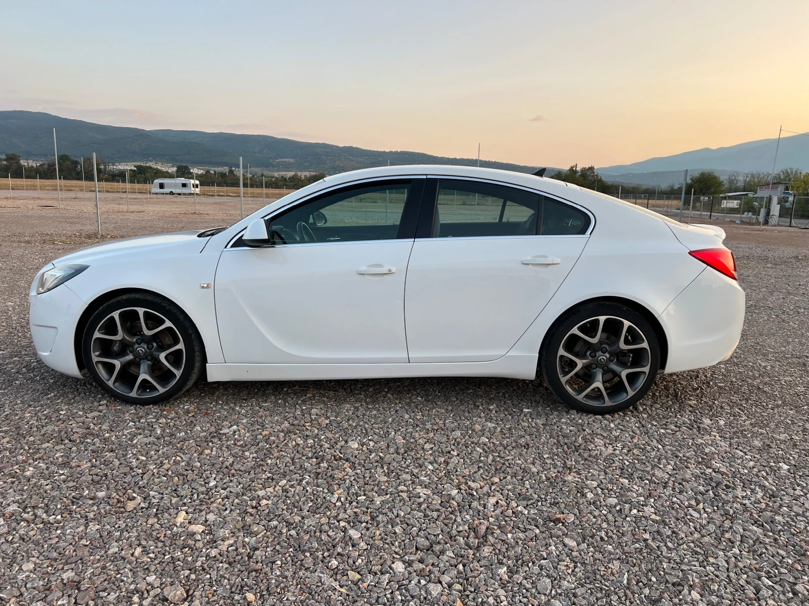 Opel Insignia OPC - изображение 2