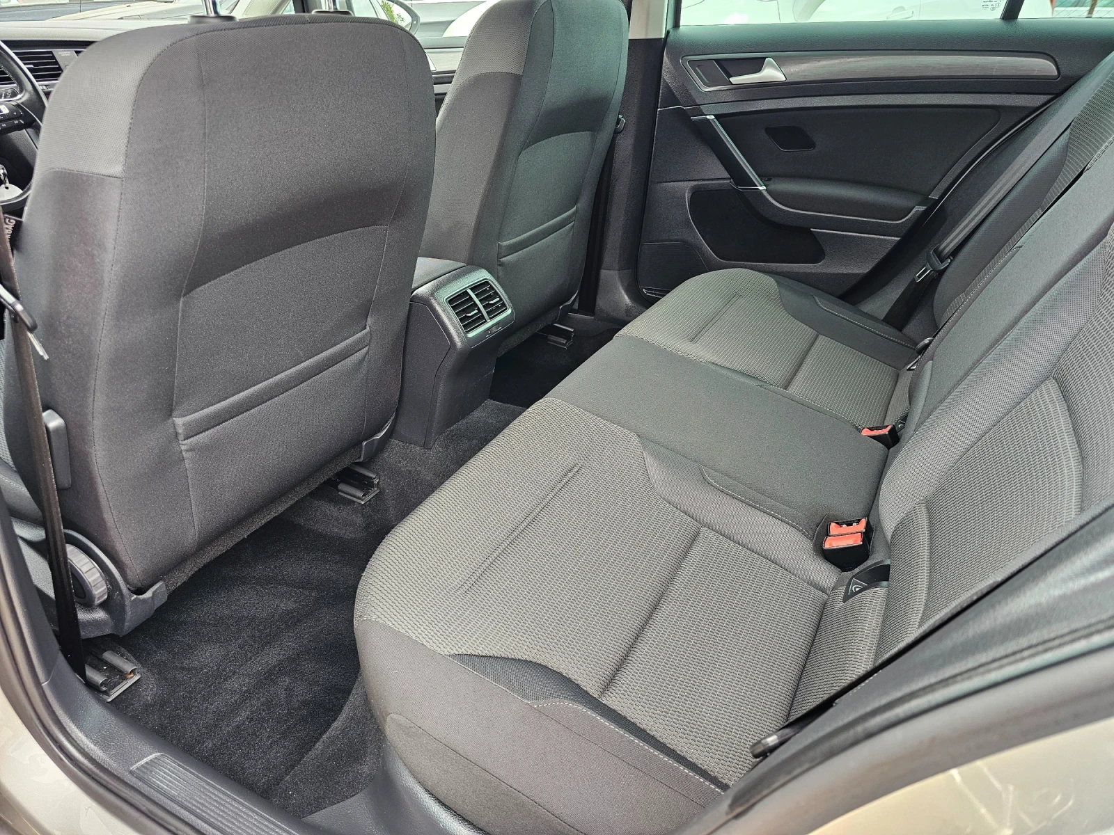 VW Golf 1.6TDI, 116к.с., Facelift  - изображение 10