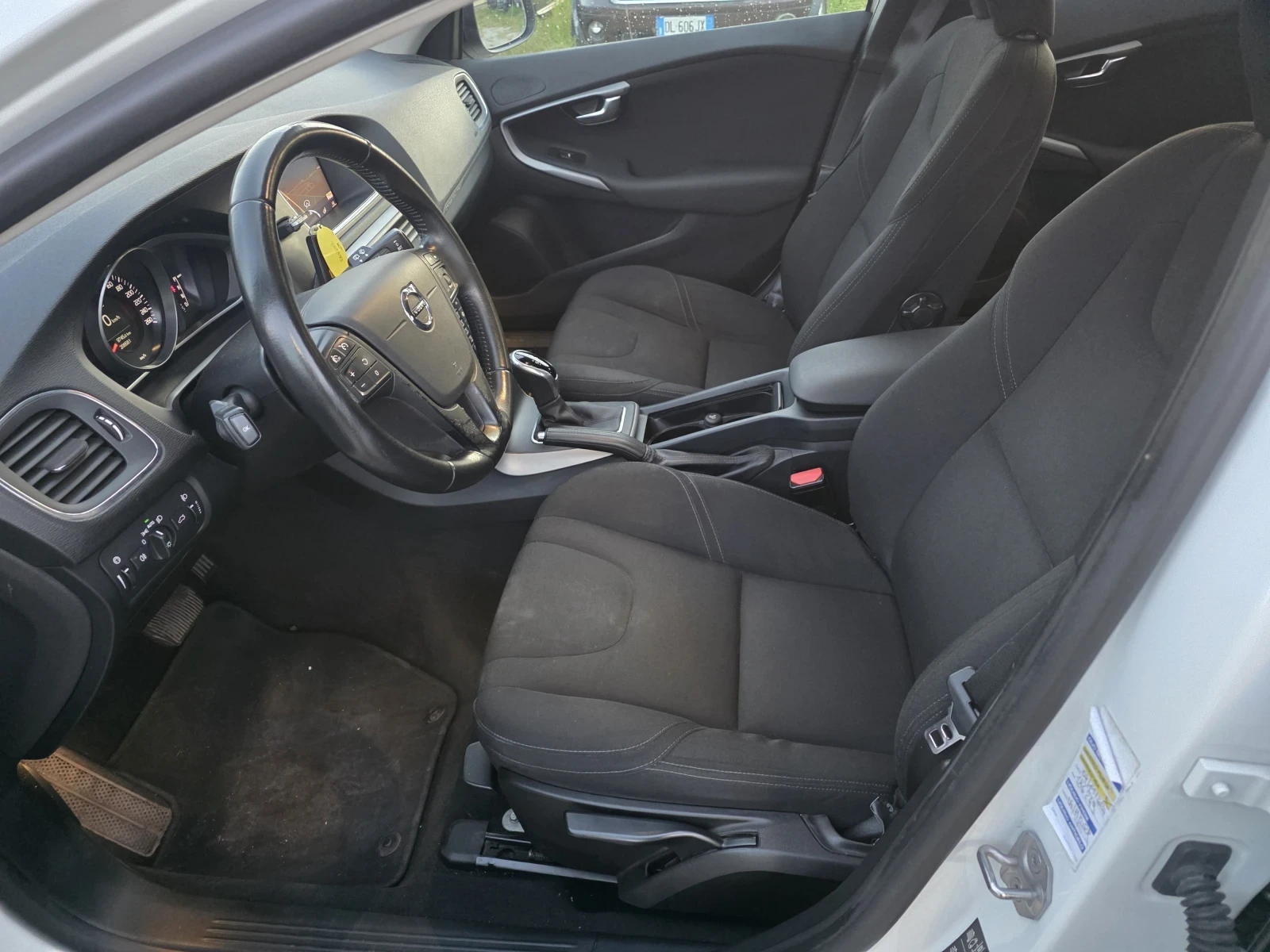 Volvo V40 Cross Country 2.0D euro6 - изображение 7