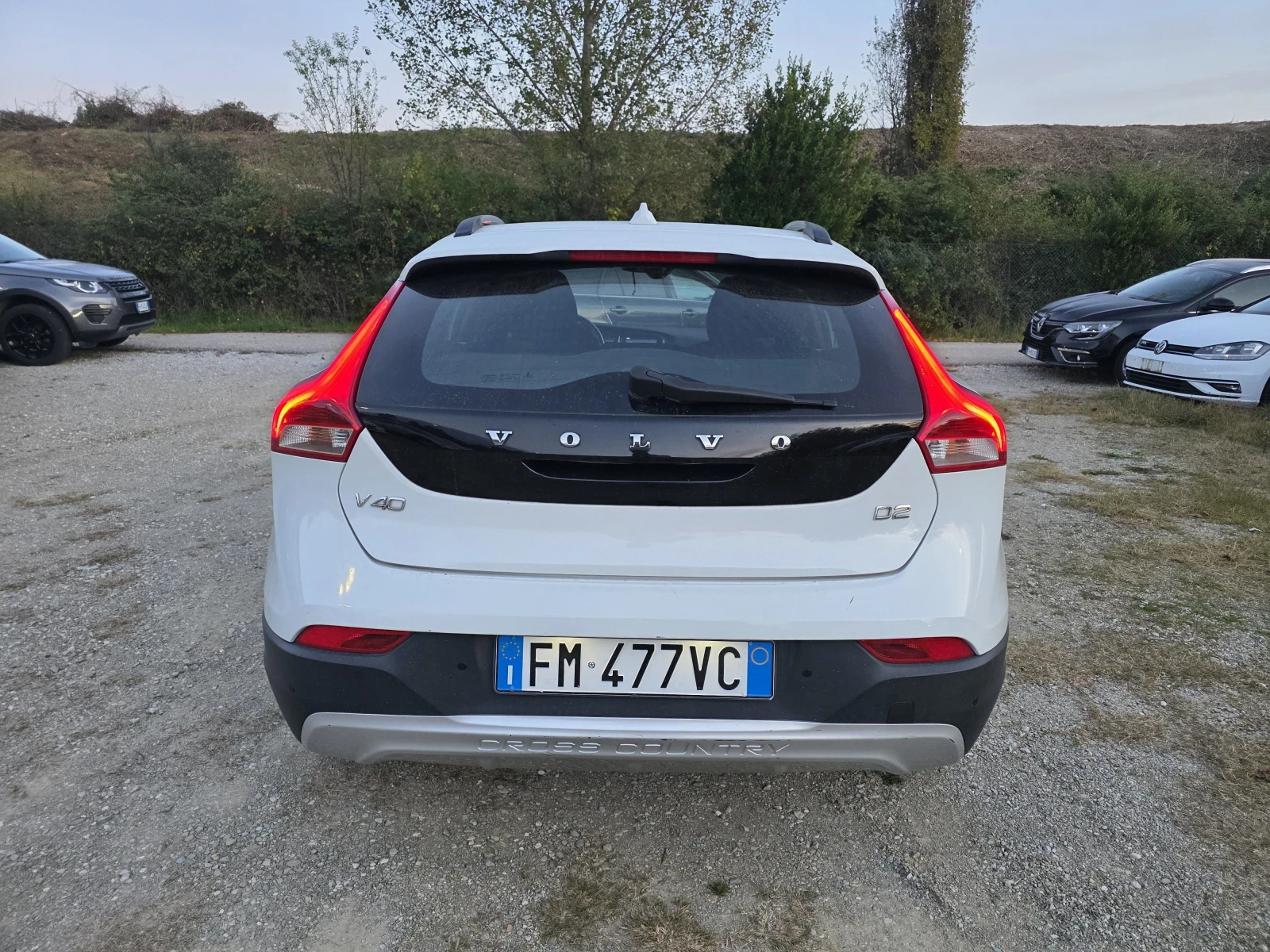 Volvo V40 Cross Country 2.0D euro6 - изображение 5