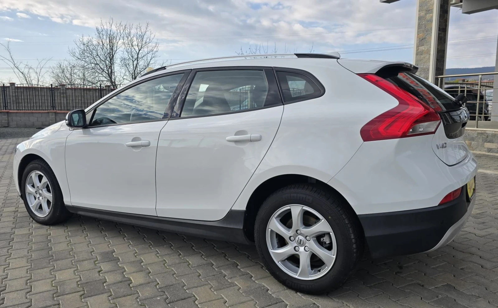 Volvo V40 Cross Country 2.0D euro6 - изображение 6