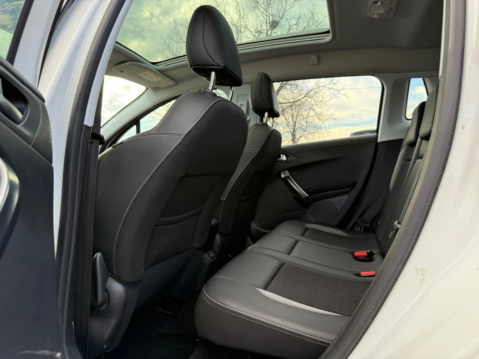 Peugeot 2008 Allure / 1.6HDI/ Pano / Camera | Mobile.bg � ����������� 11