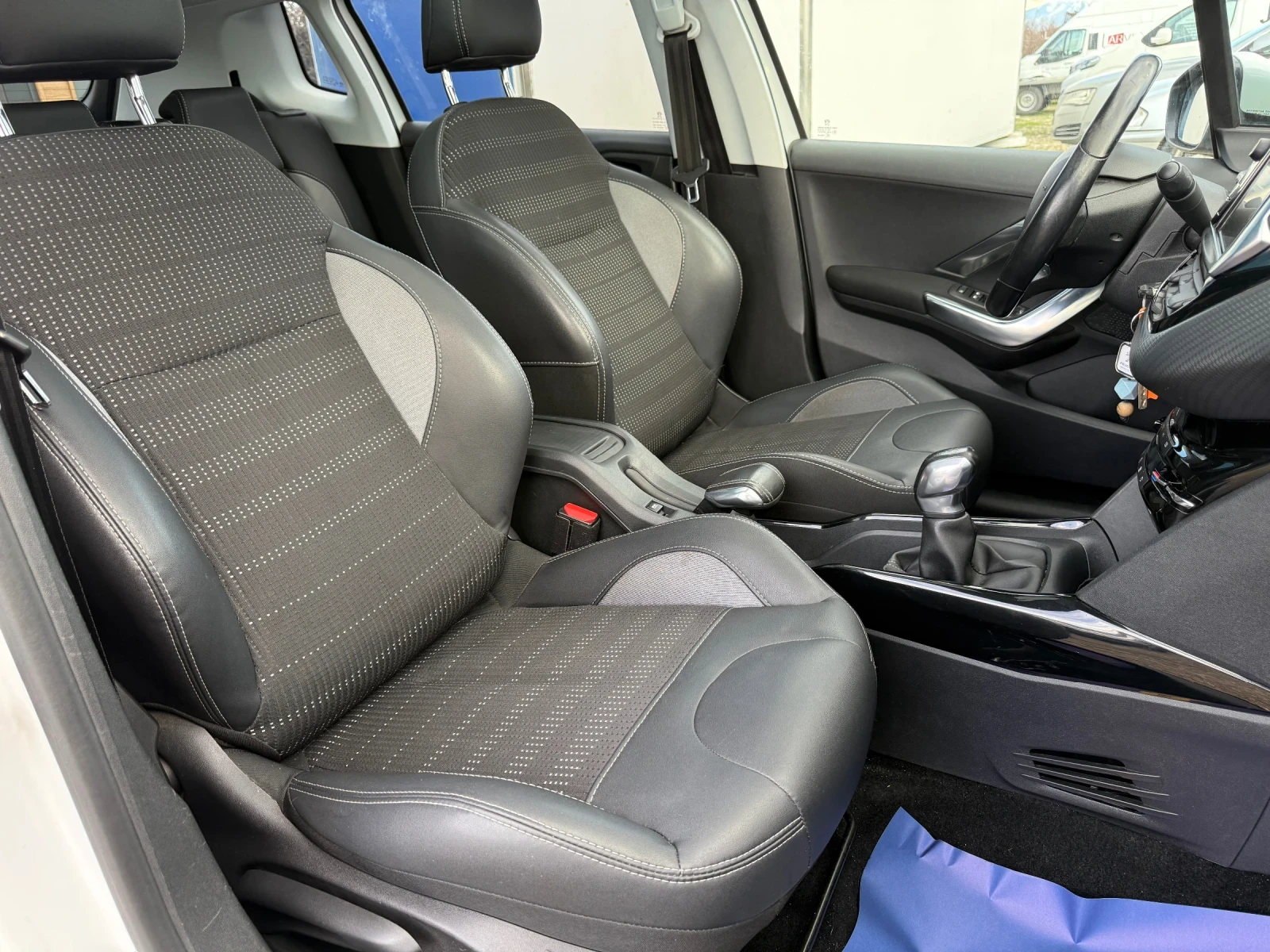 Peugeot 2008 Allure / 1.6HDI/ Pano / Camera | Mobile.bg � ����������� 10