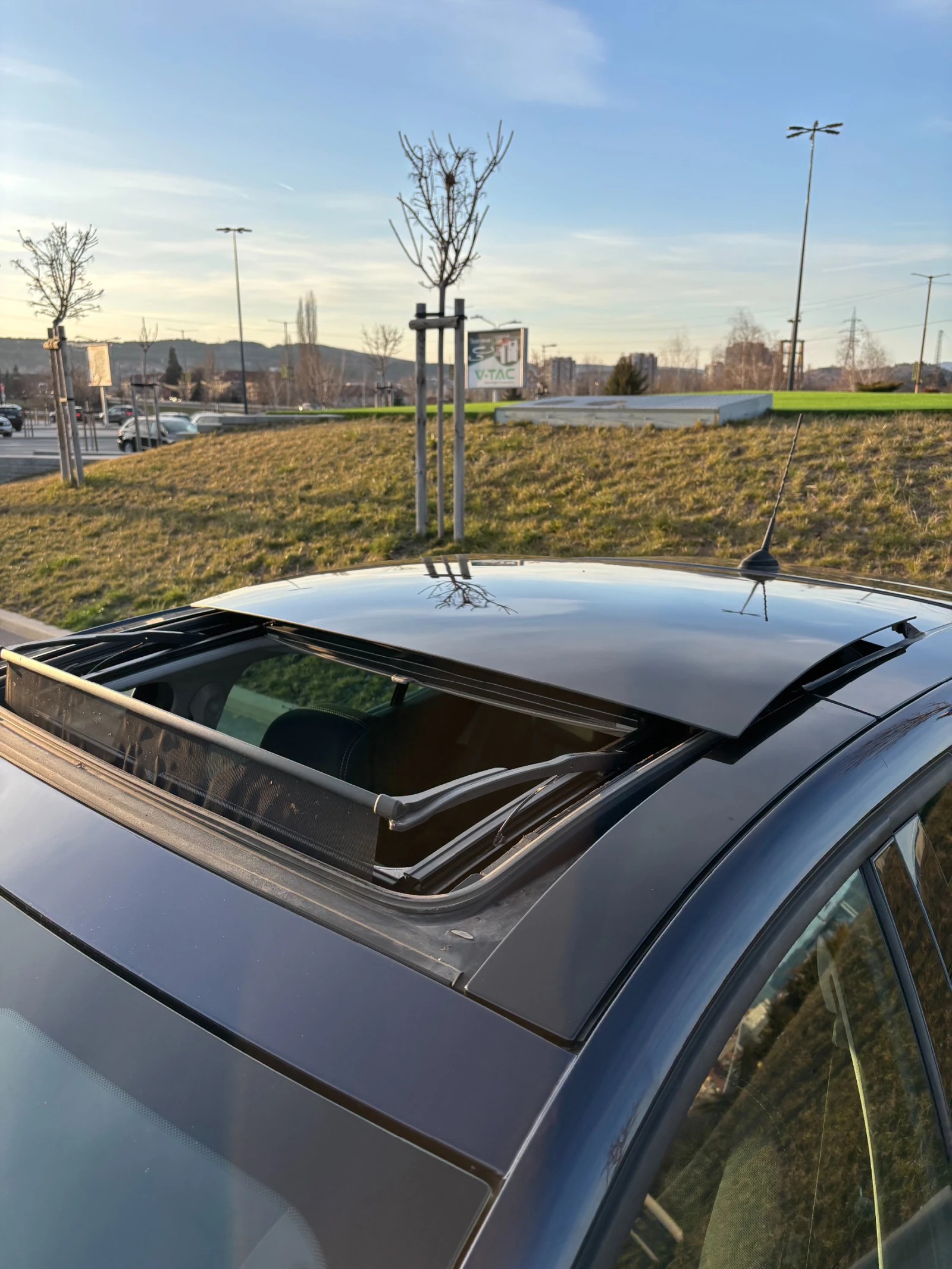 Renault Megane 1.6i 16V LPG, снимка 7 - Автомобили и джипове - 53907033