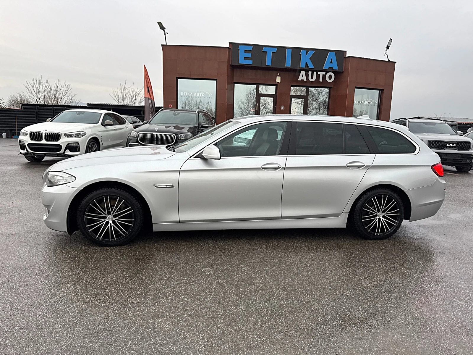 BMW 530 F10-HEAD UP-LED-BIXENON-NAVI-SPORT-GERMANIA, снимка 4 - Автомобили и джипове - 53933338