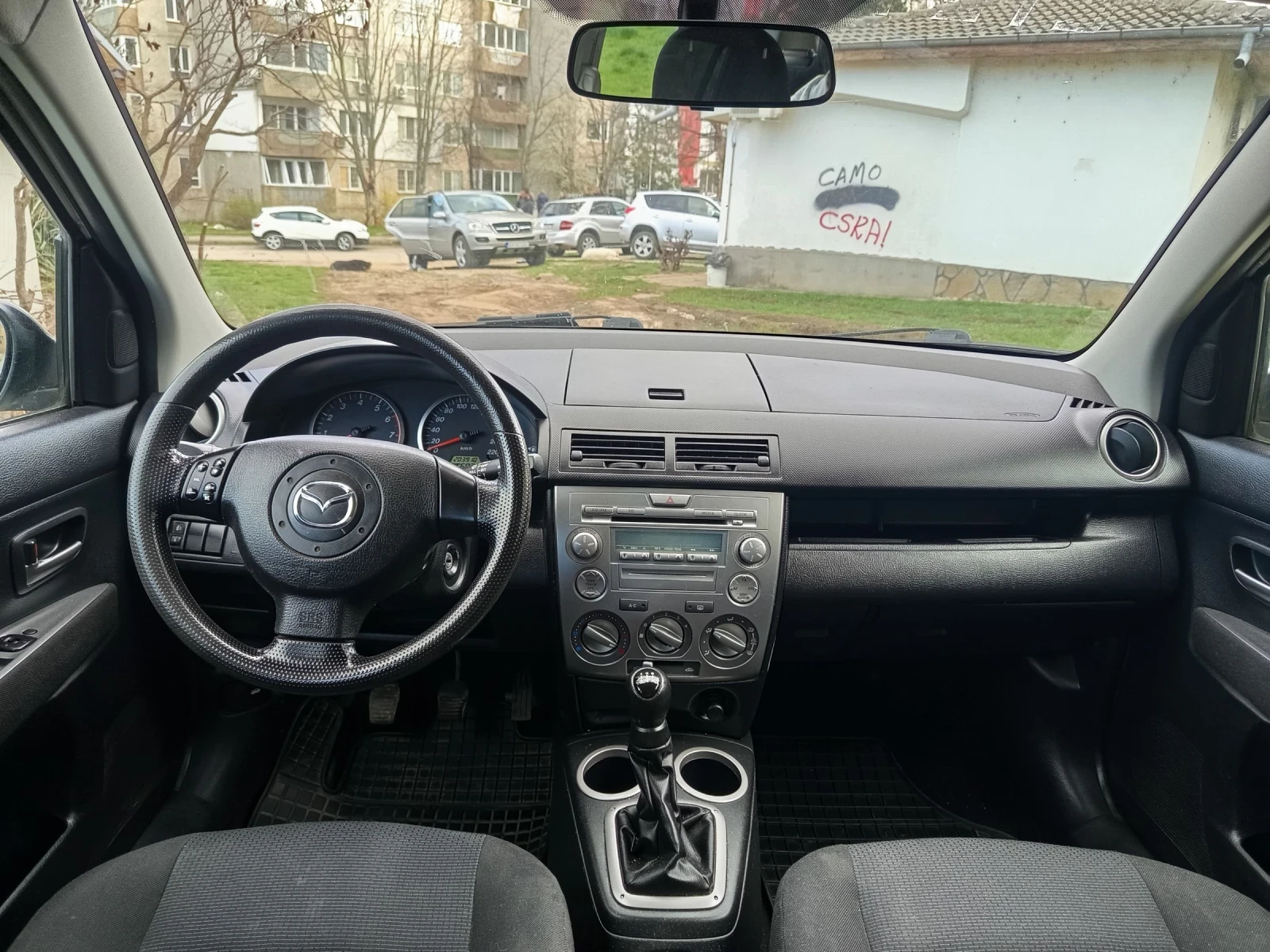 Mazda 2 1.25i, снимка 9 - Автомобили и джипове - 54045176