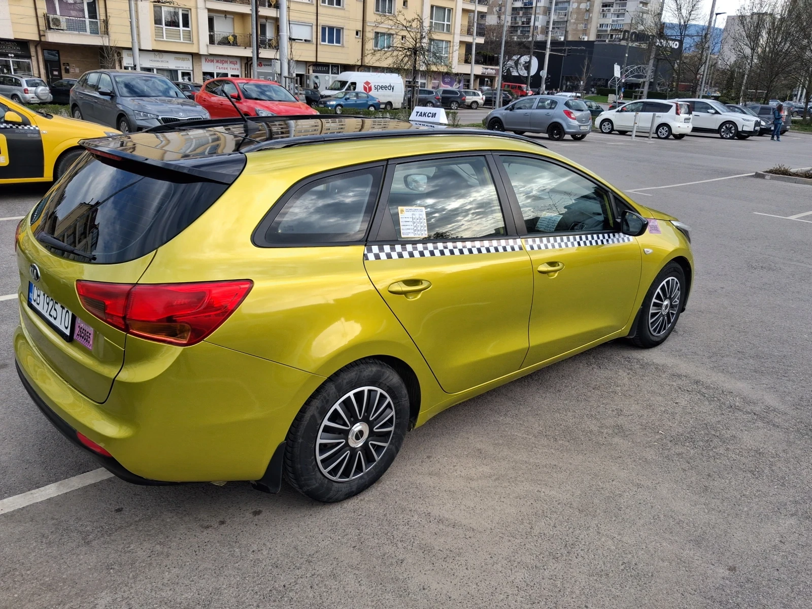 Kia Ceed Готова  за работа!, снимка 5 - Автомобили и джипове - 54195385