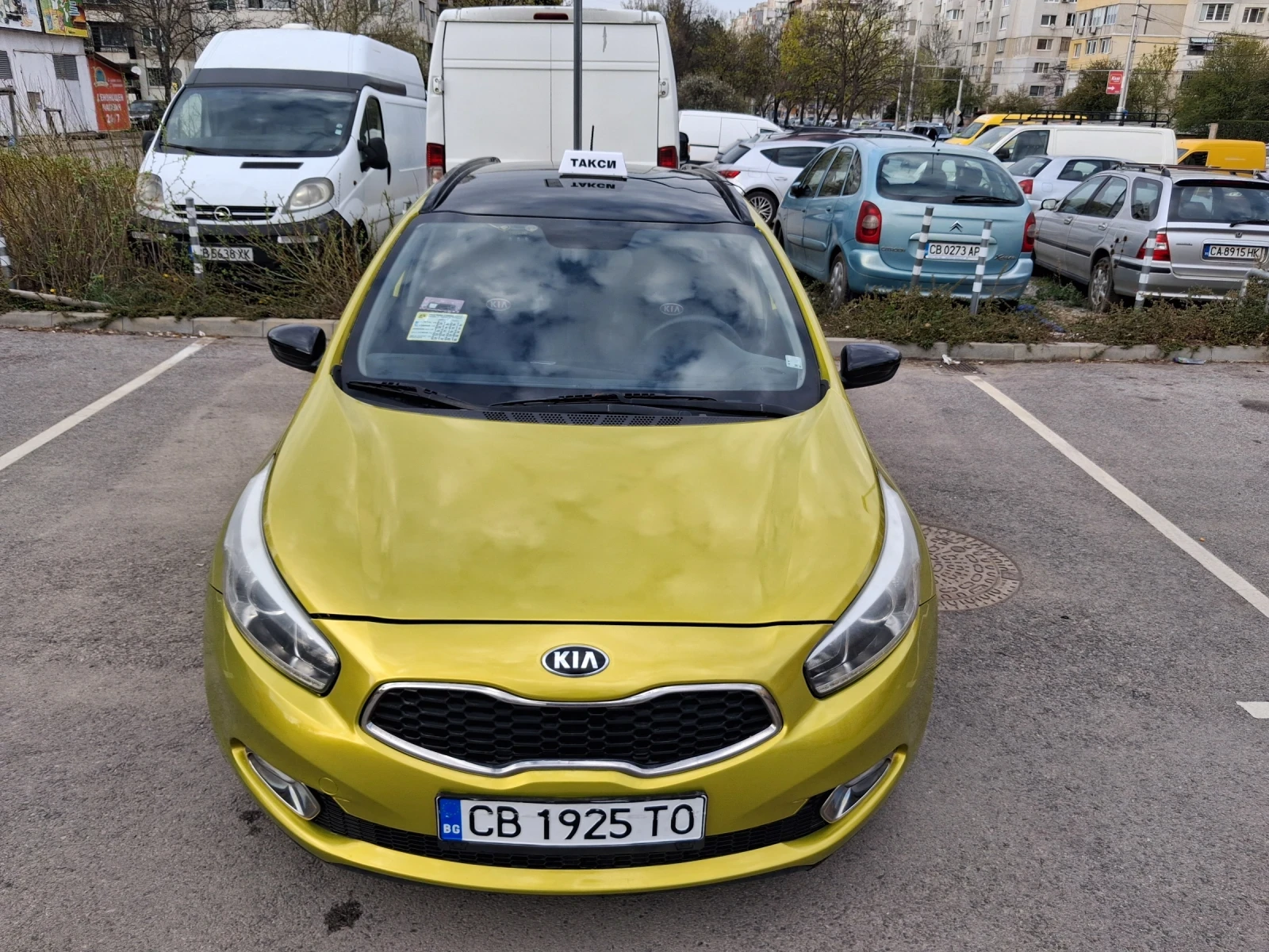 Kia Ceed Готова  за работа!, снимка 2 - Автомобили и джипове - 54195385
