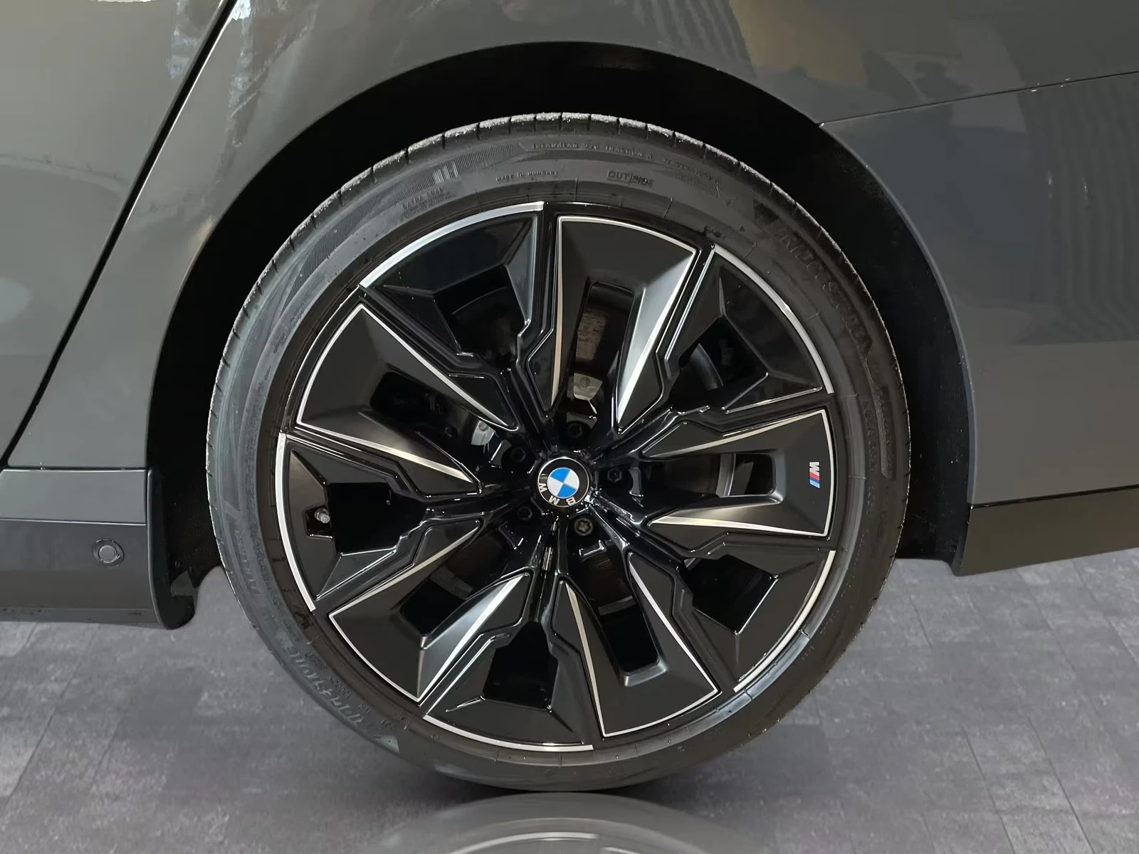 BMW i7 xDrive 60 M-Sport DISTRONIC 360* Massage Panorama | Mobile.bg � ����������� 12