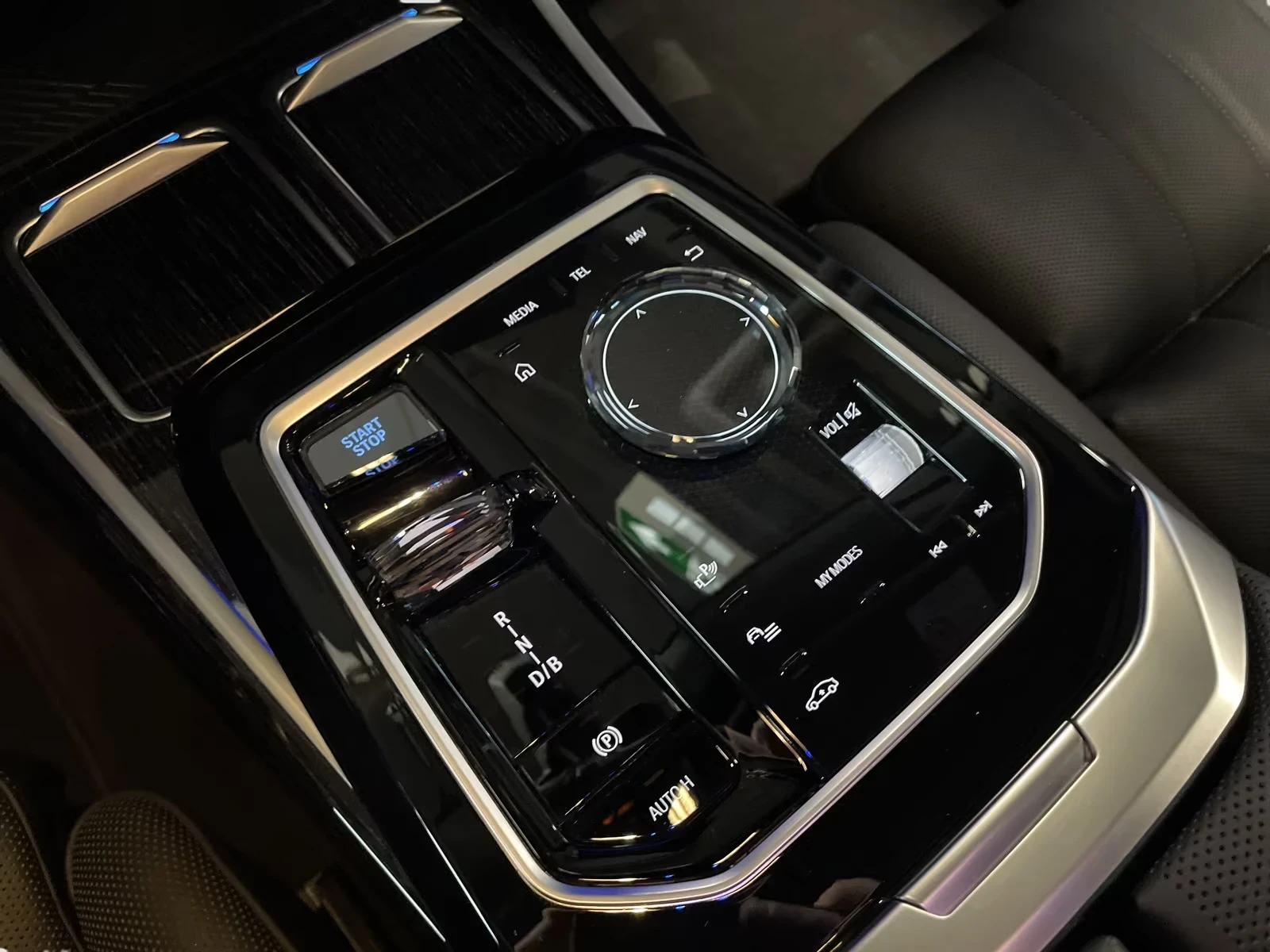 BMW i7 xDrive 60 M-Sport DISTRONIC 360* Massage Panorama | Mobile.bg � ����������� 9