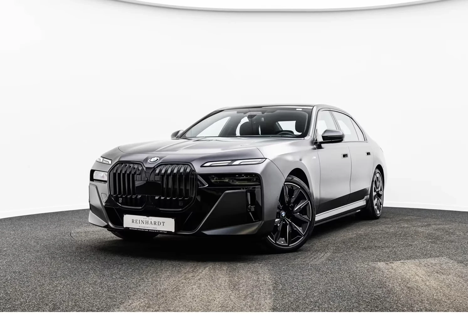 BMW i7 xDrive60 M Sport Pro HUD Pano B&W 21 Massage