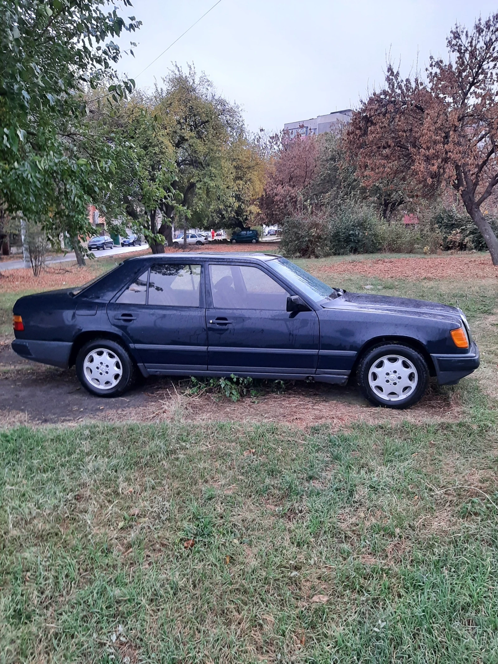 Mercedes-Benz 124 200 d, снимка 4 - Автомобили и джипове - 54767805