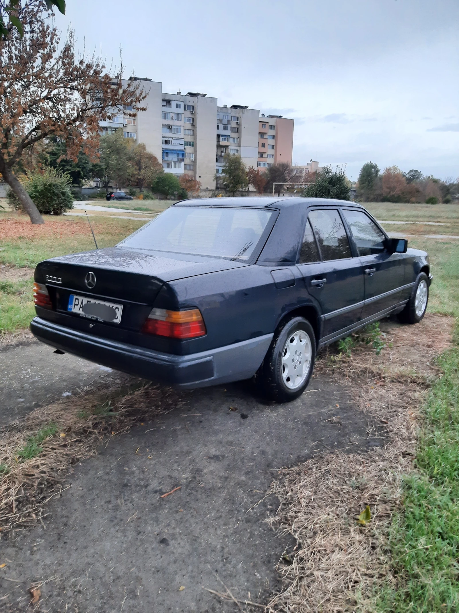 Mercedes-Benz 124 200 d, снимка 5 - Автомобили и джипове - 54767805