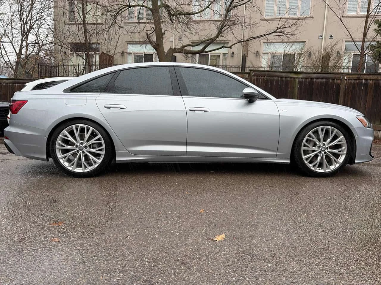 Audi A6 * B&O* ХЕД-ЪП* ДИСТРОНИК* 360* ОБДУХВАНЕ* , снимка 3 - Автомобили и джипове - 54865934