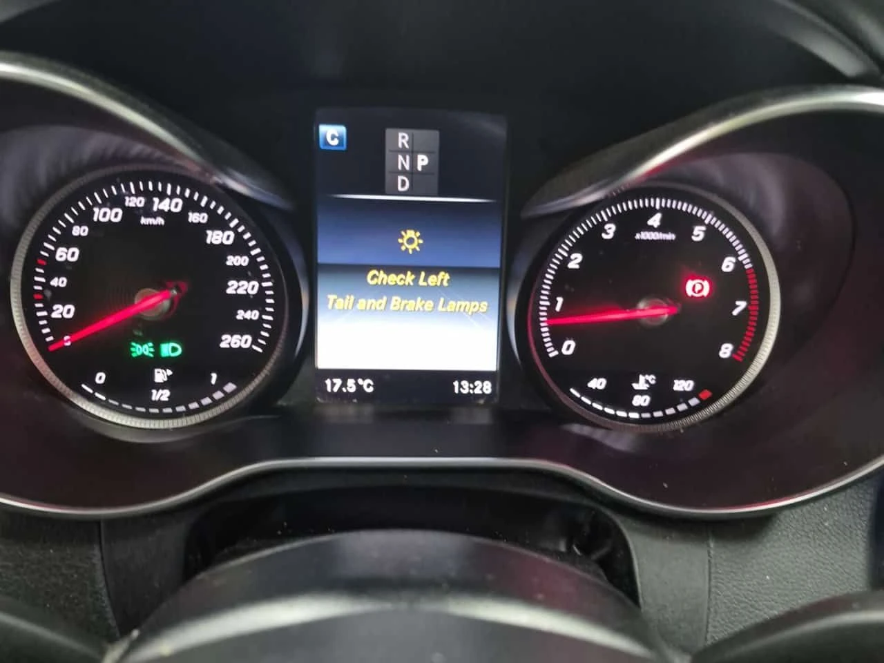 Mercedes-Benz C 300  | DISTRONIC | 360 | BURMESTER | ДВА КЛЮЧА , снимка 9 - Автомобили и джипове - 54944266