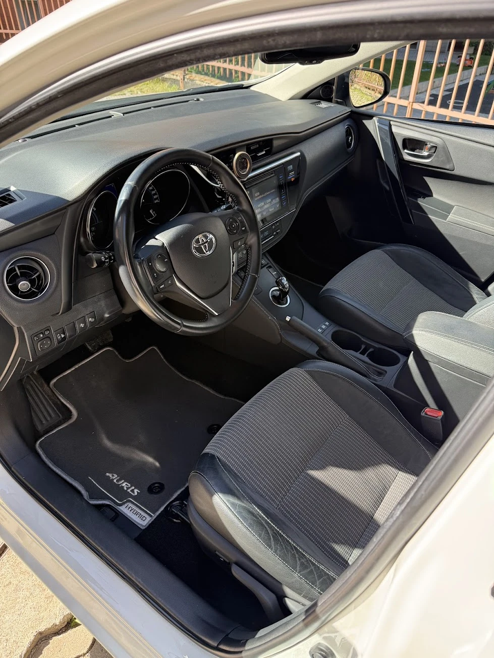 Toyota Auris SOL, снимка 7 - Автомобили и джипове - 55001690