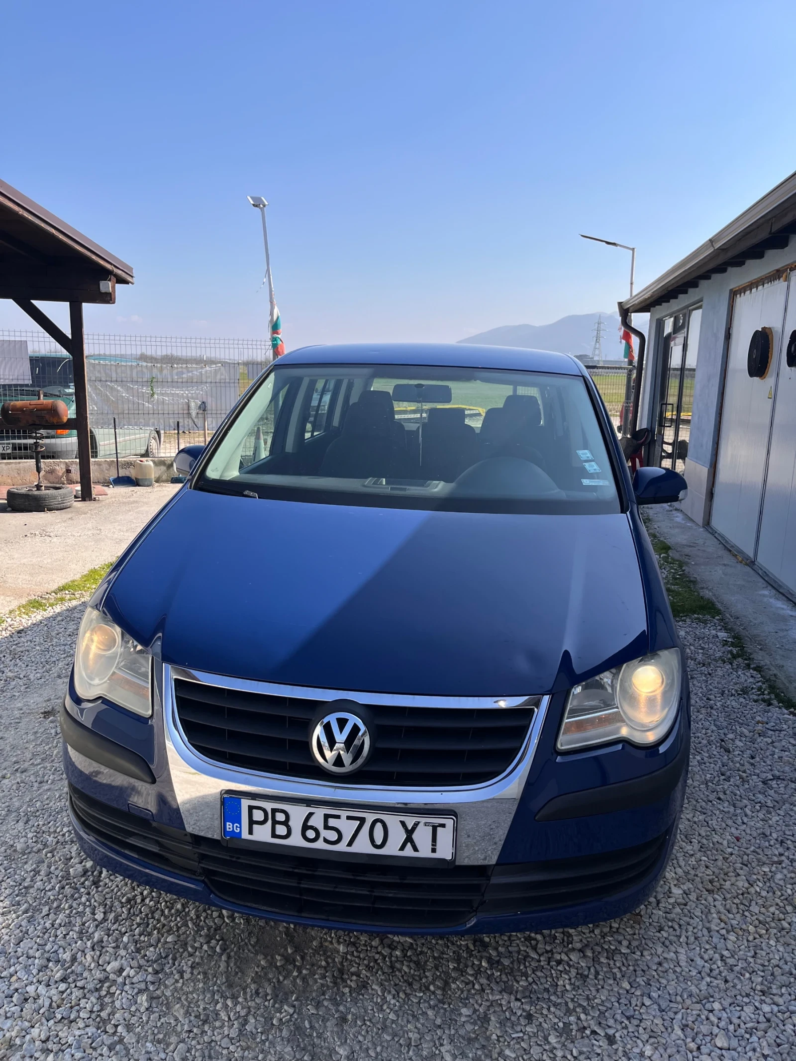 VW Touran, снимка 2 - Автомобили и джипове - 55596522