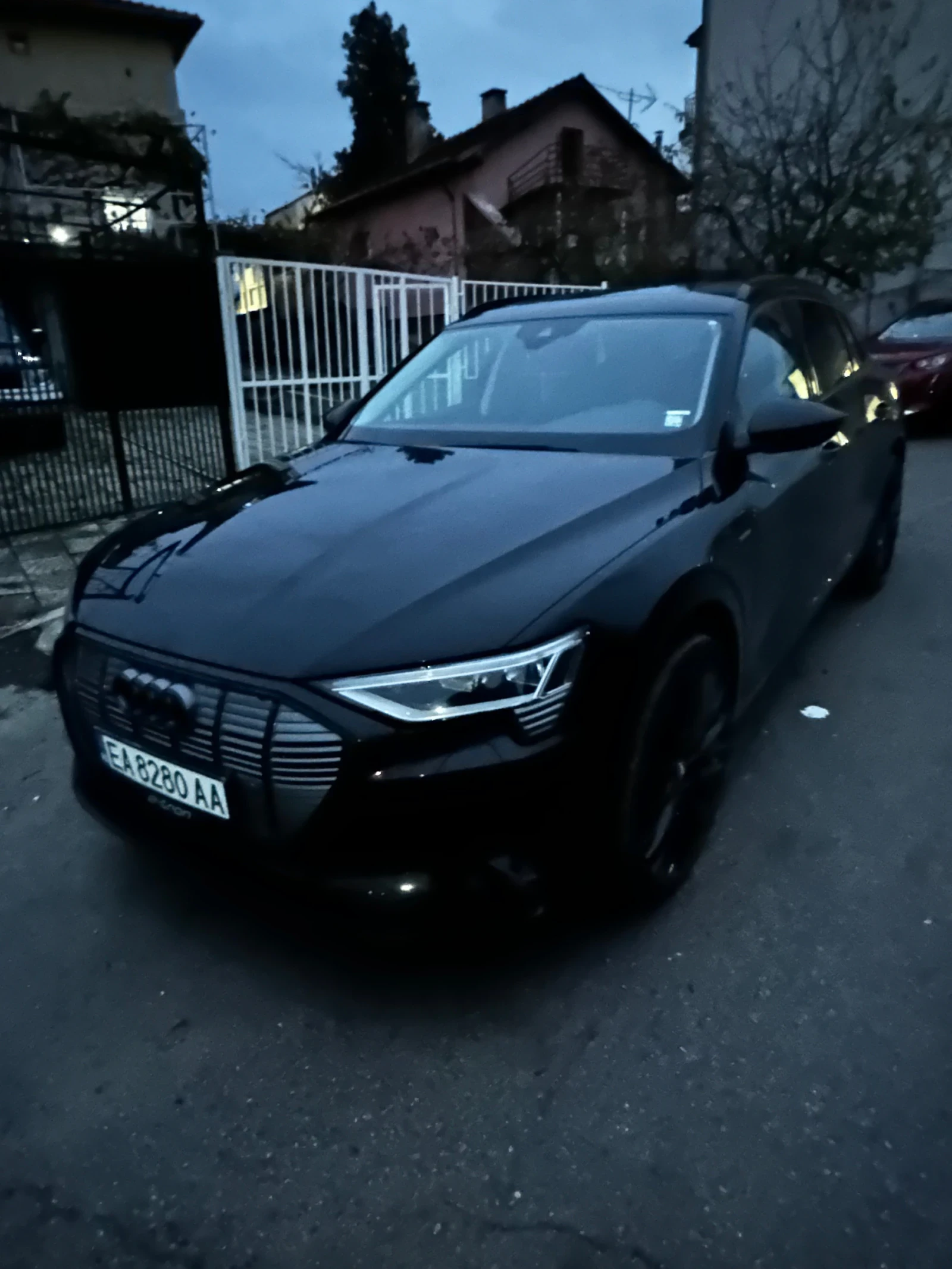 Audi E-Tron 50 Premium Quattro Q8 , снимка 3 - Автомобили и джипове - 56121272