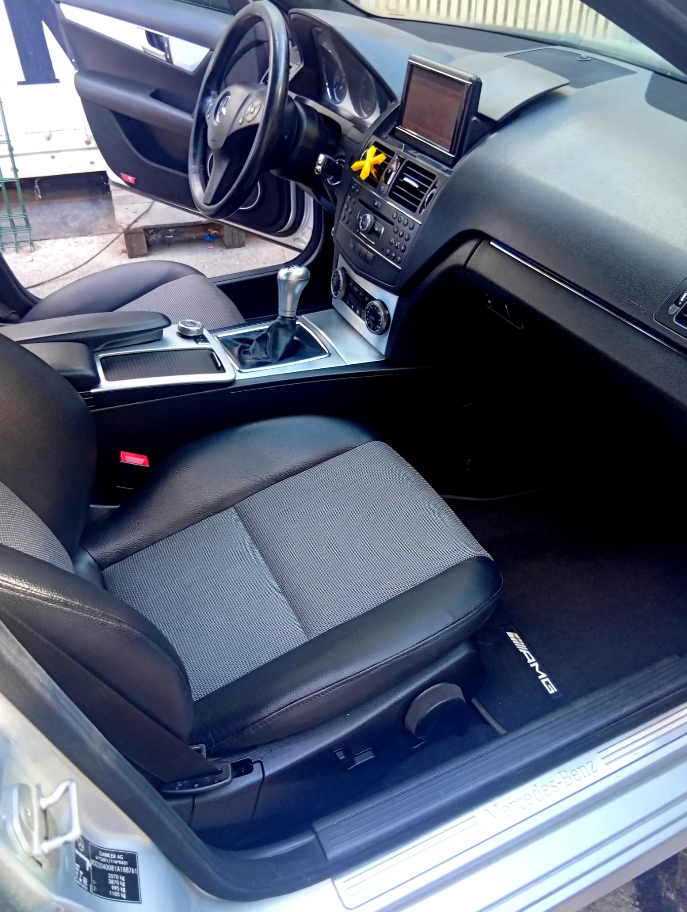 Mercedes-Benz C 220 AMG lineom646, снимка 15 - Автомобили и джипове - 56265564