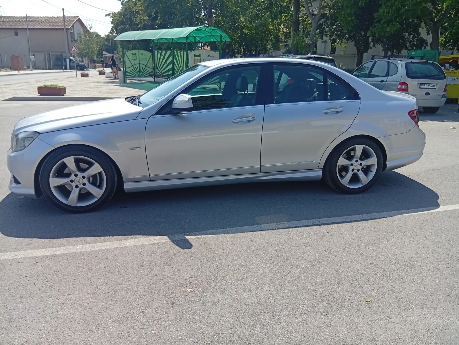 Mercedes-Benz C 220 AMG lineom646, снимка 5 - Автомобили и джипове - 56265564