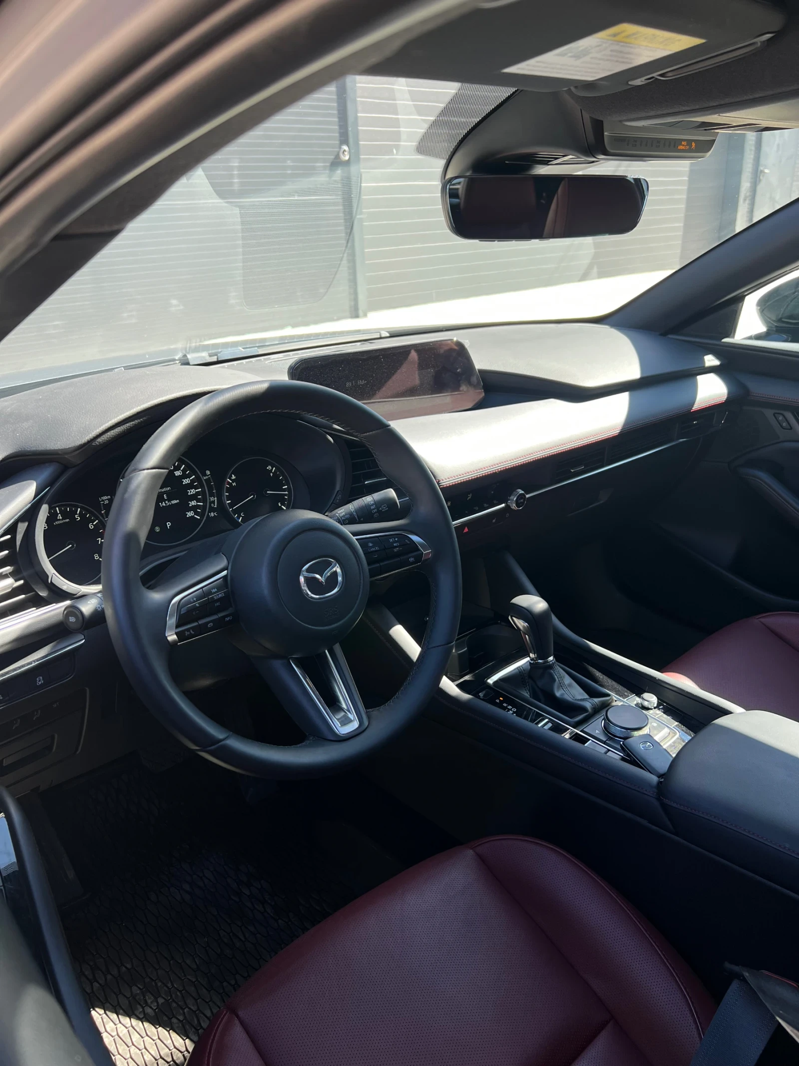 Mazda 3 2.5 S Carbon Edition AWD Skyactiv-G , снимка 11 - Автомобили и джипове - 56347131