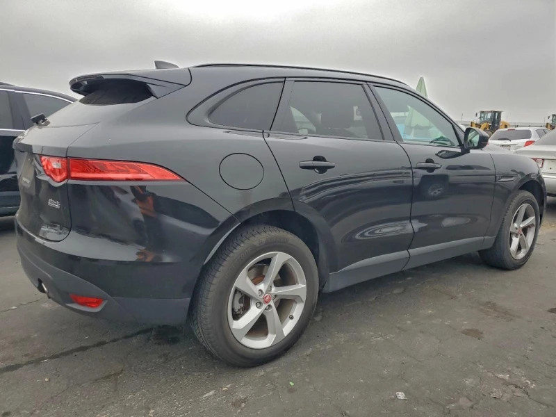 Jaguar F-PACE PREMIUM* CARFAX* АВТОЛИЗИНГ, снимка 4 - Автомобили и джипове - 52911513