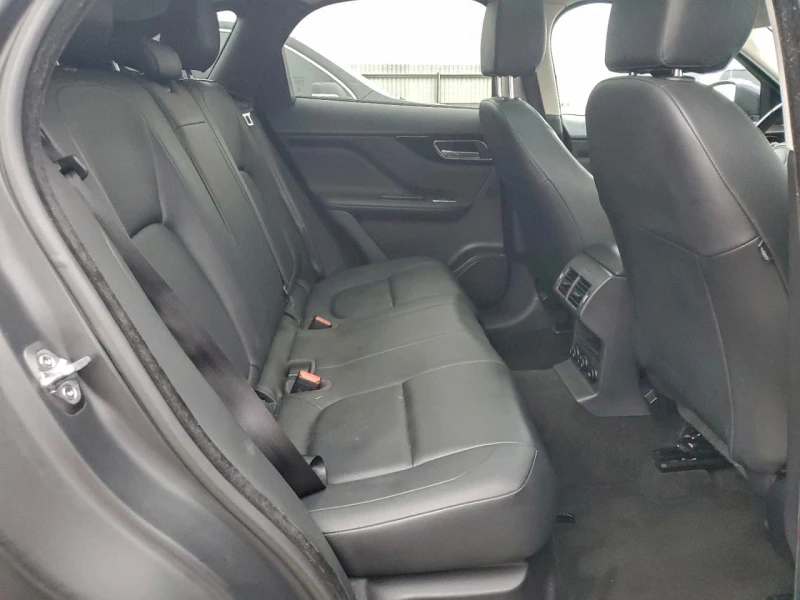 Jaguar F-PACE PREMIUM* CARFAX* АВТОЛИЗИНГ, снимка 11 - Автомобили и джипове - 52911513