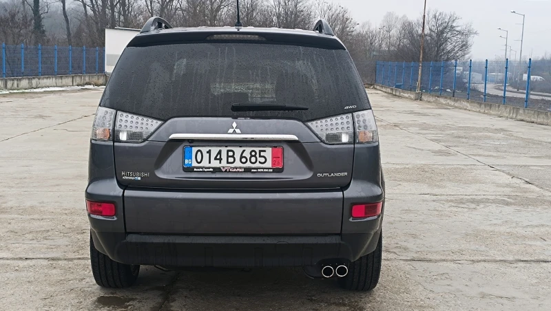 Mitsubishi Outlander 2.2D 4x4 Aut., снимка 4 - Автомобили и джипове - 53246437