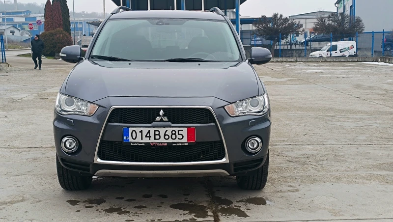 Mitsubishi Outlander 2.2D 4x4 Aut., снимка 8 - Автомобили и джипове - 53246437