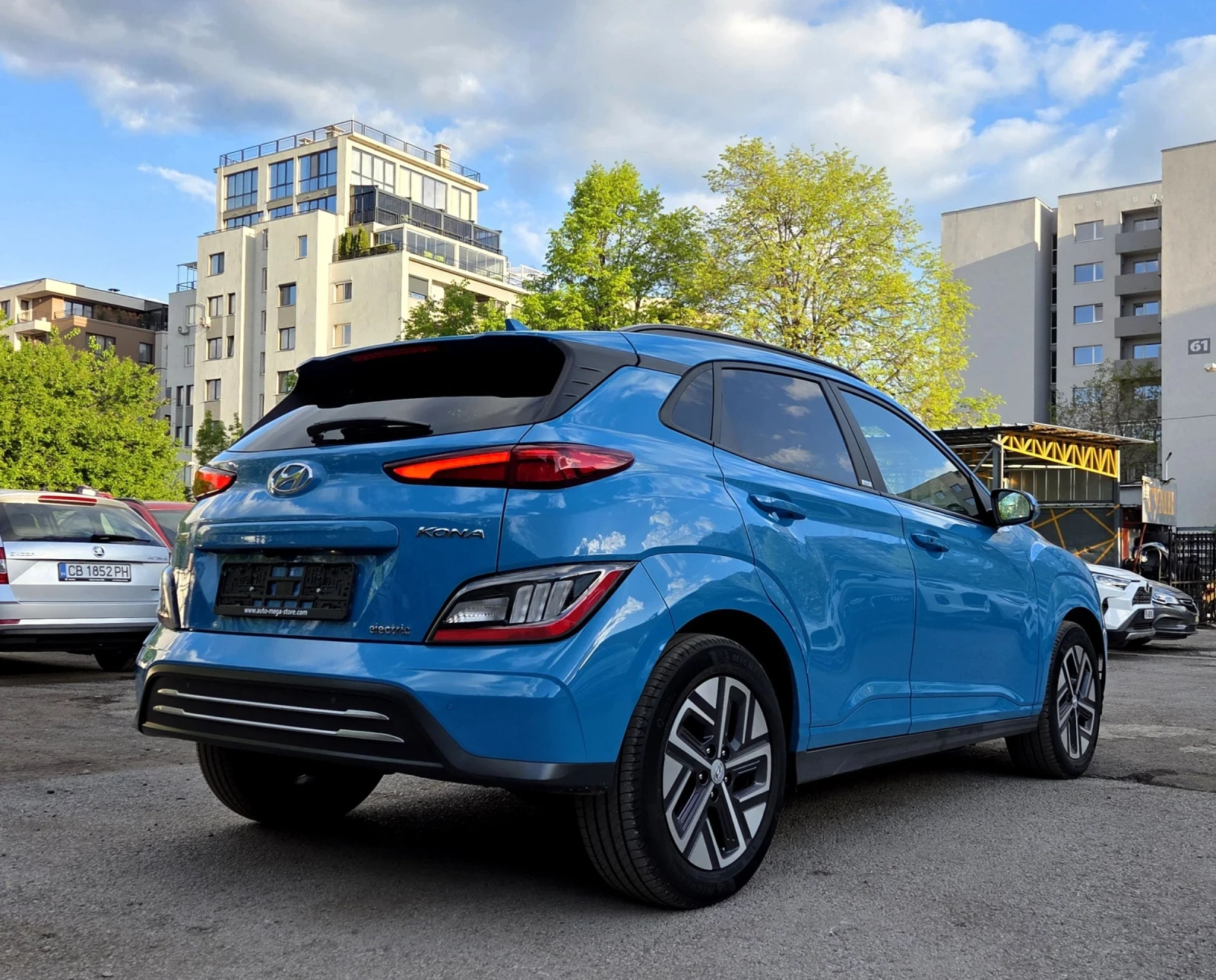 Hyundai Kona 64KWh/Premium/SOH100%/Blue Link - изображение 3