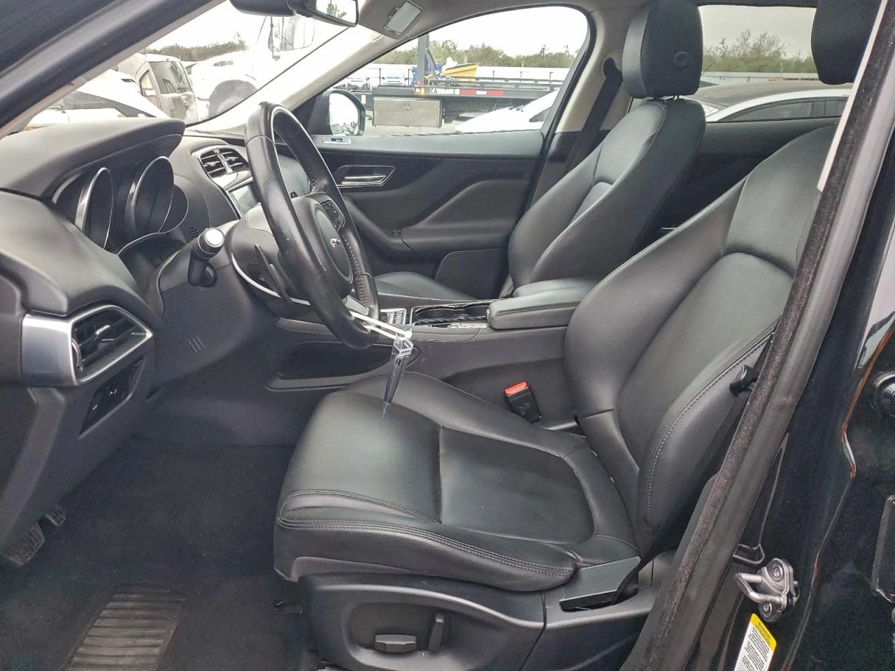 Jaguar F-PACE PREMIUM* CARFAX* АВТОЛИЗИНГ - изображение 7