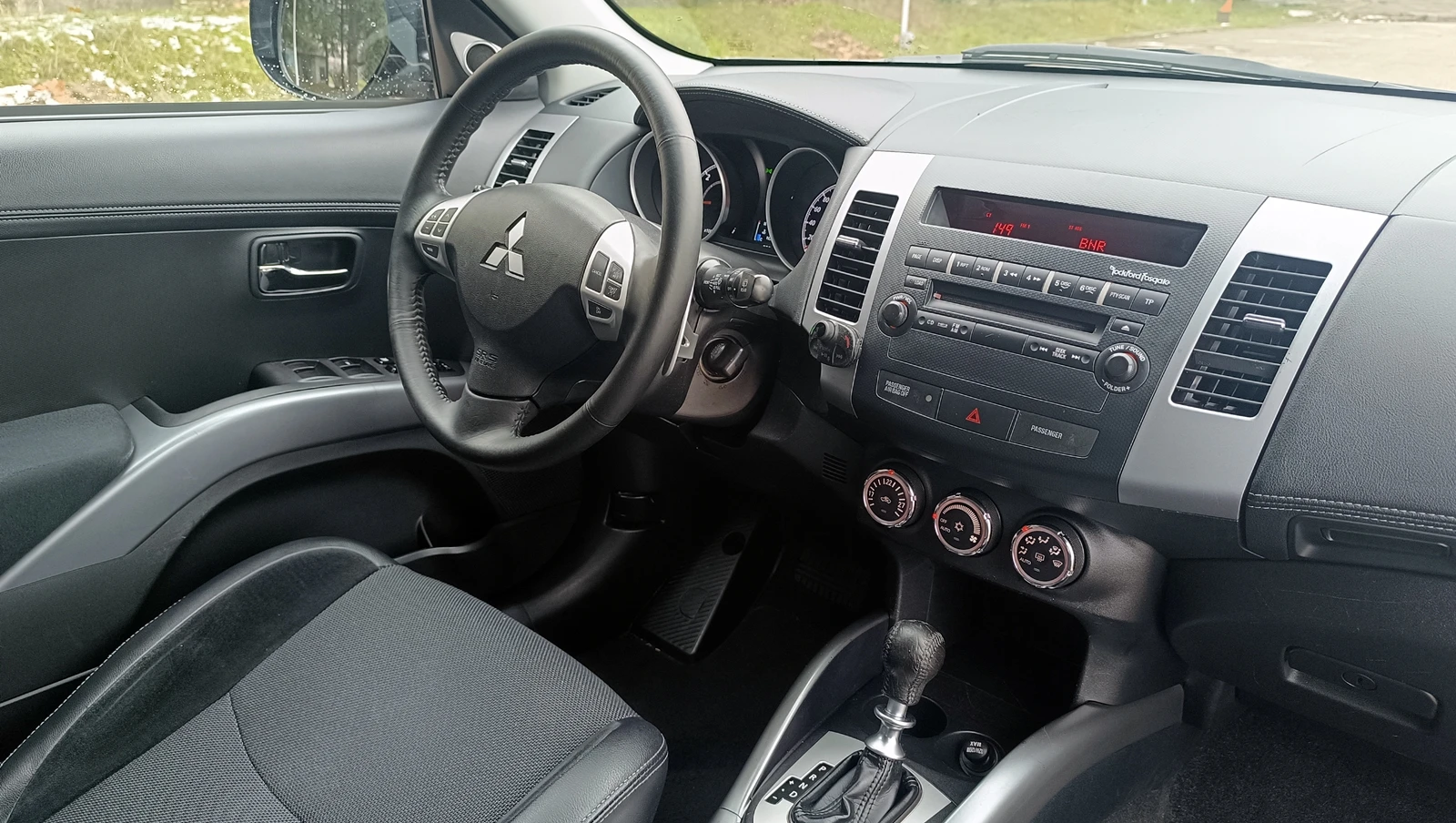 Mitsubishi Outlander 2.2D 4x4 Aut. | Mobile.bg � ����������� 11