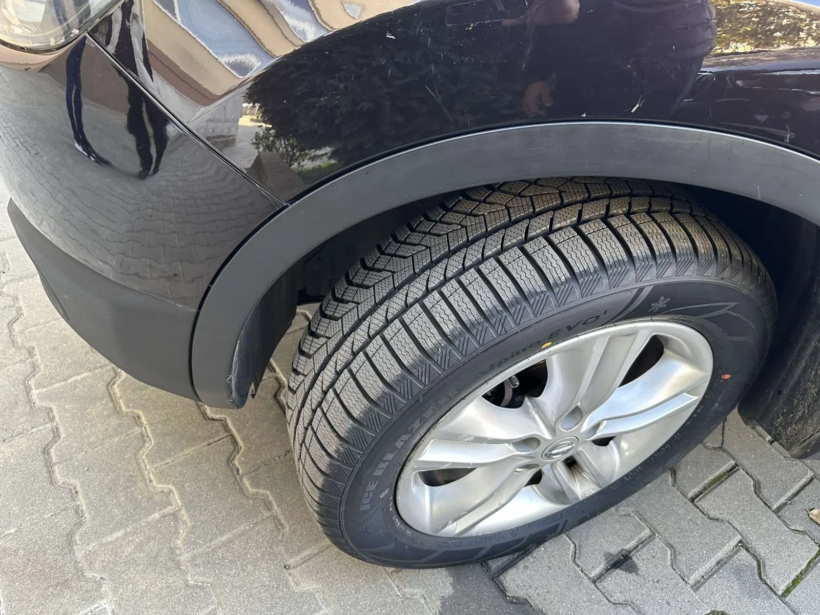 Nissan Qashqai 1.6, снимка 9 - Автомобили и джипове - 54006012