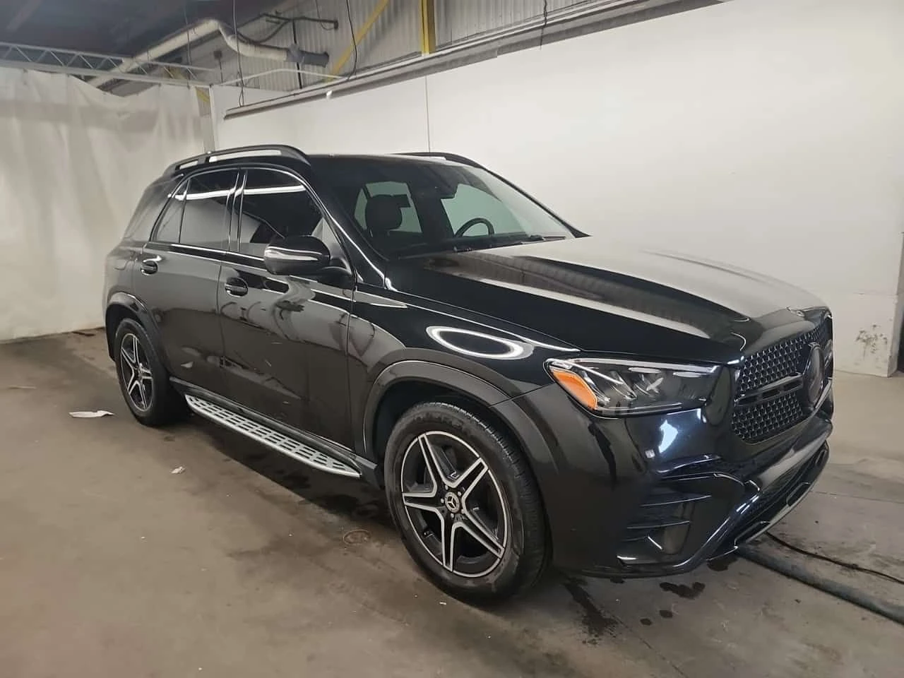 Mercedes-Benz GLE 350 AMG Line * Burmester * 360 * Панорама * CARFAX * , снимка 2 - Автомобили и джипове - 54038473