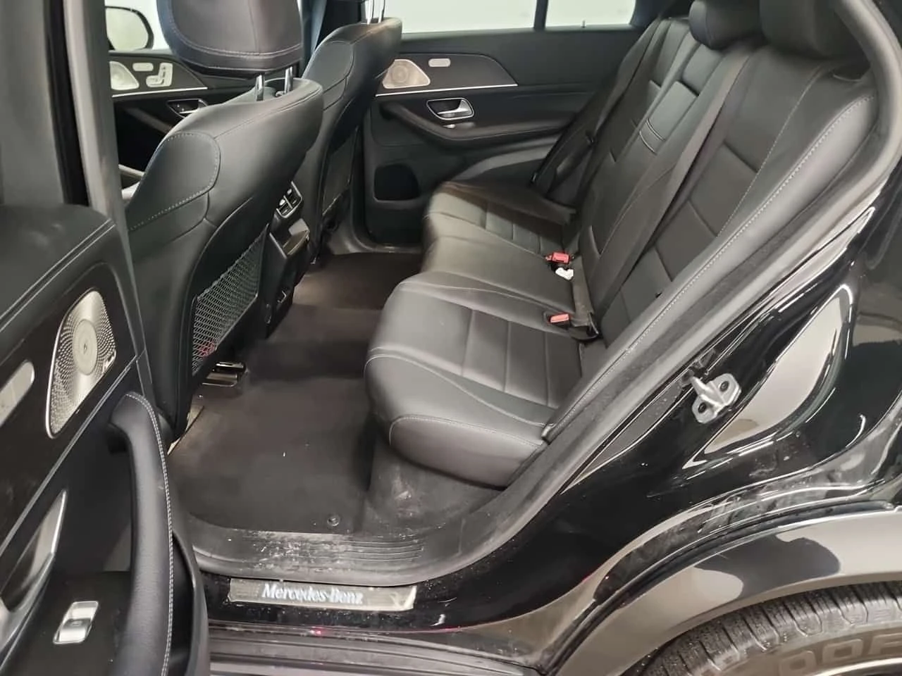 Mercedes-Benz GLE 350 AMG Line * Burmester * 360 * Панорама * CARFAX * , снимка 10 - Автомобили и джипове - 54038473