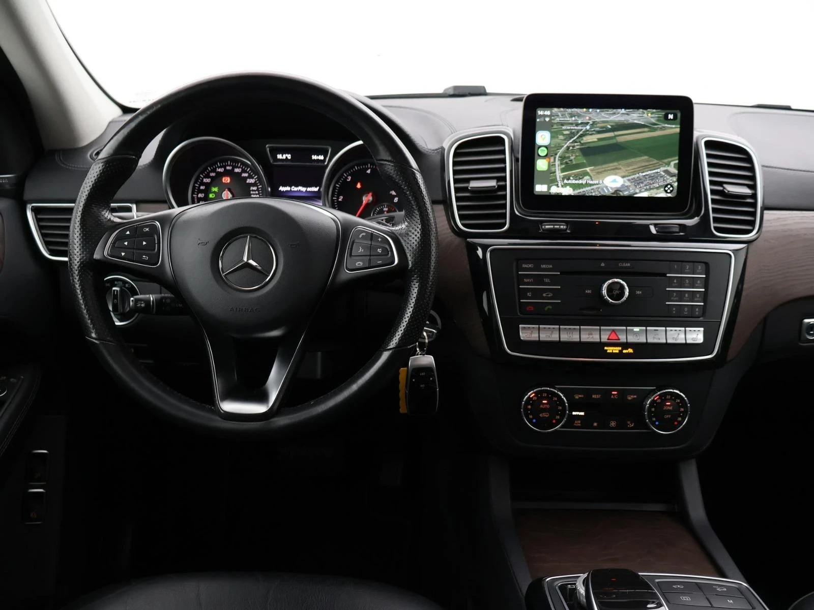 Mercedes-Benz GLE 350 350CDI 4MATIC, снимка 8 - Автомобили и джипове - 54742673