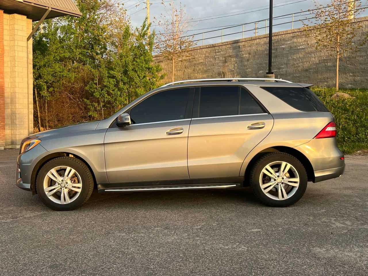 Mercedes-Benz ML 350 BlueTEC  CARFAX, снимка 2 - Автомобили и джипове - 54798627