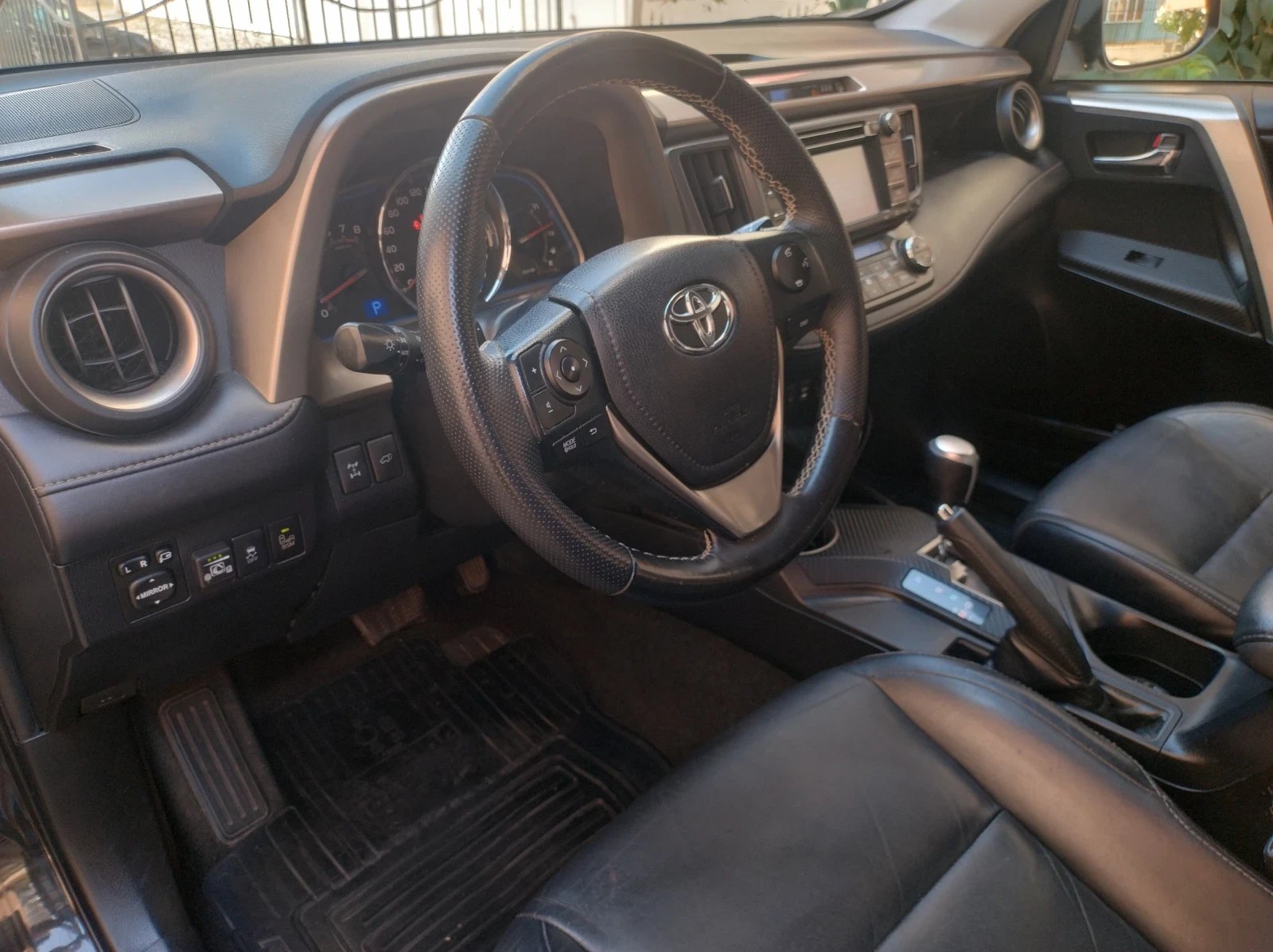 Toyota Rav4 2.0 бензин, 150к.с., снимка 14 - Автомобили и джипове - 55530318