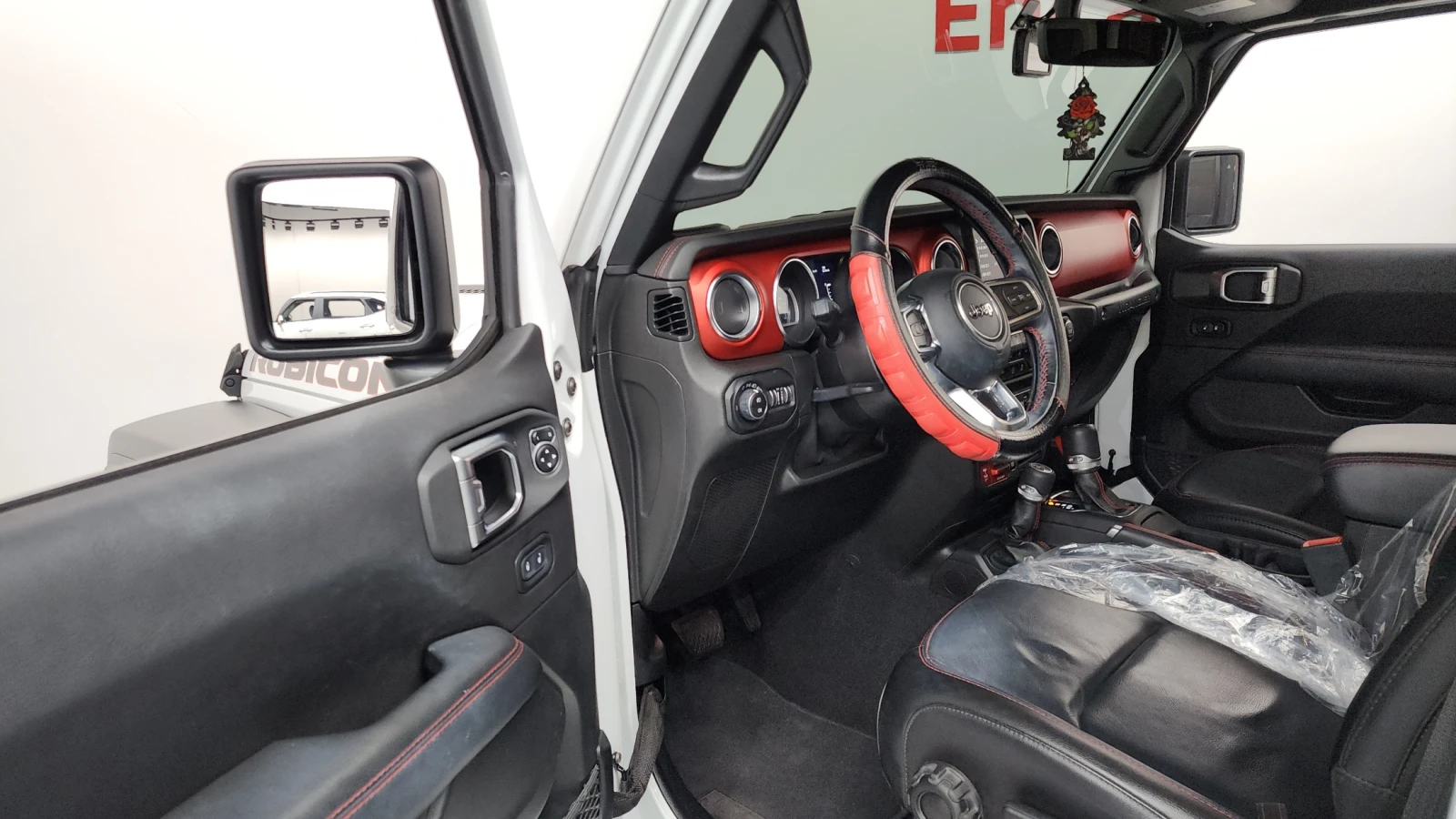 Jeep Wrangler 2.0* BLIND SPOT* ПОДГРЕВ ВОЛАН* КРАЙНА ЦЕНА, снимка 10 - Автомобили и джипове - 55594958