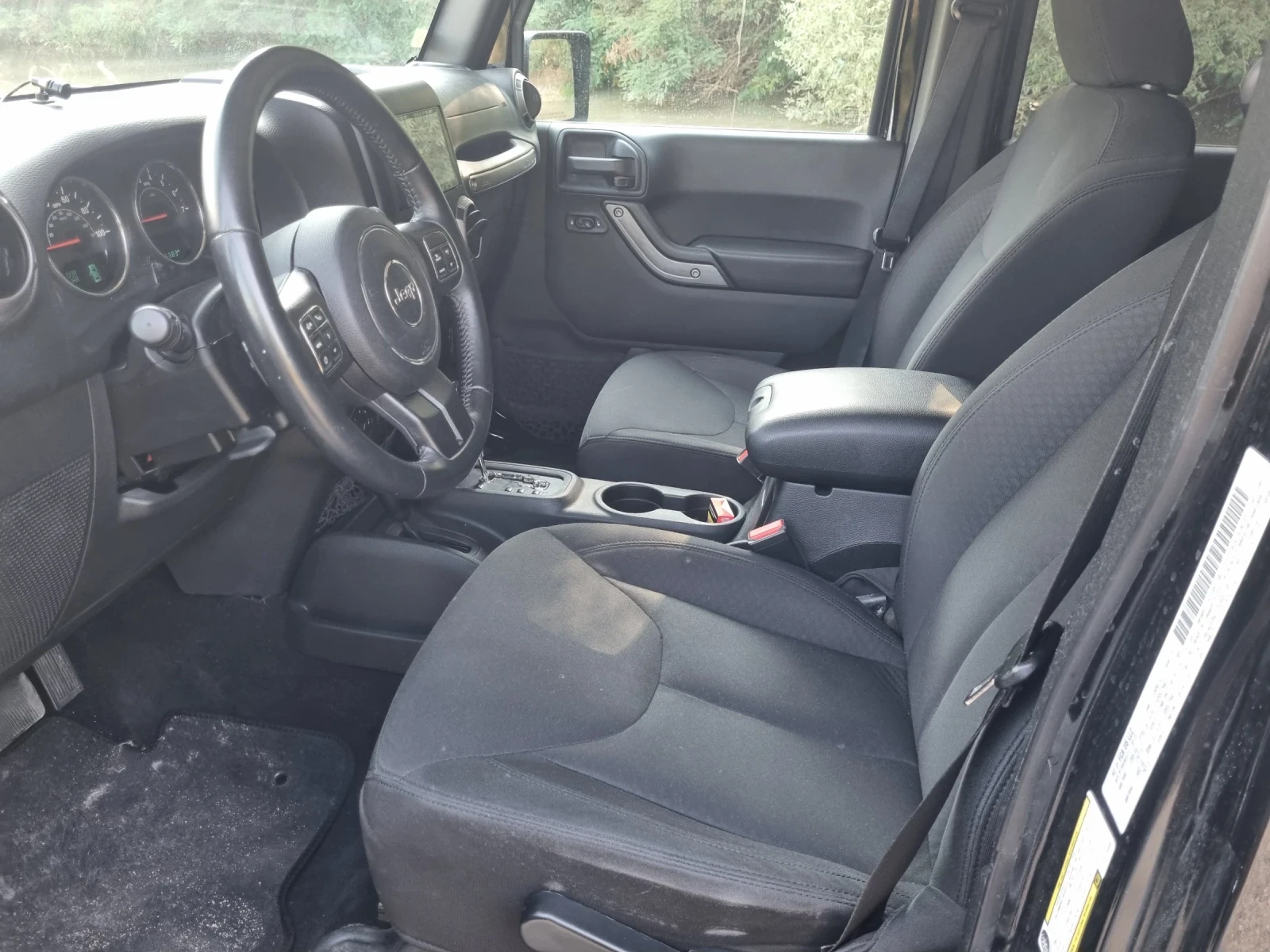 Jeep Wrangler, снимка 8 - Автомобили и джипове - 55830417