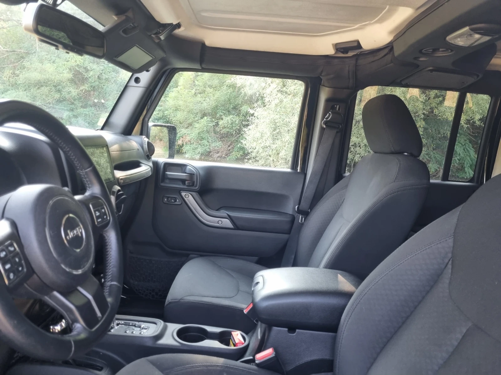 Jeep Wrangler, снимка 9 - Автомобили и джипове - 55830417
