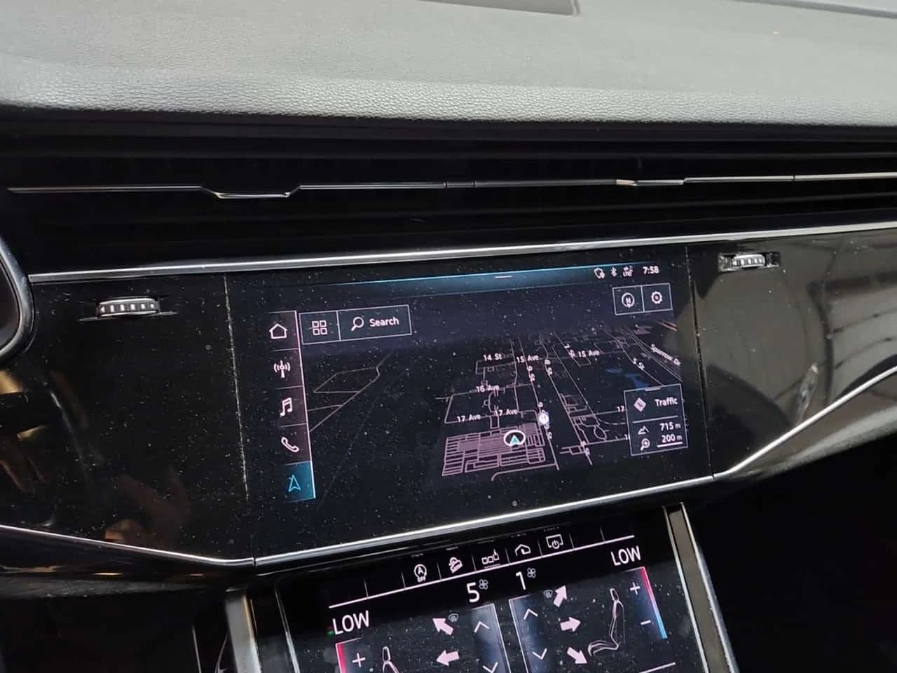 Audi Q8 PROGRESSIV/ПОДГРЕВ/ОБДУХ/ПАНО/CARFAX, снимка 11 - Автомобили и джипове - 56299984