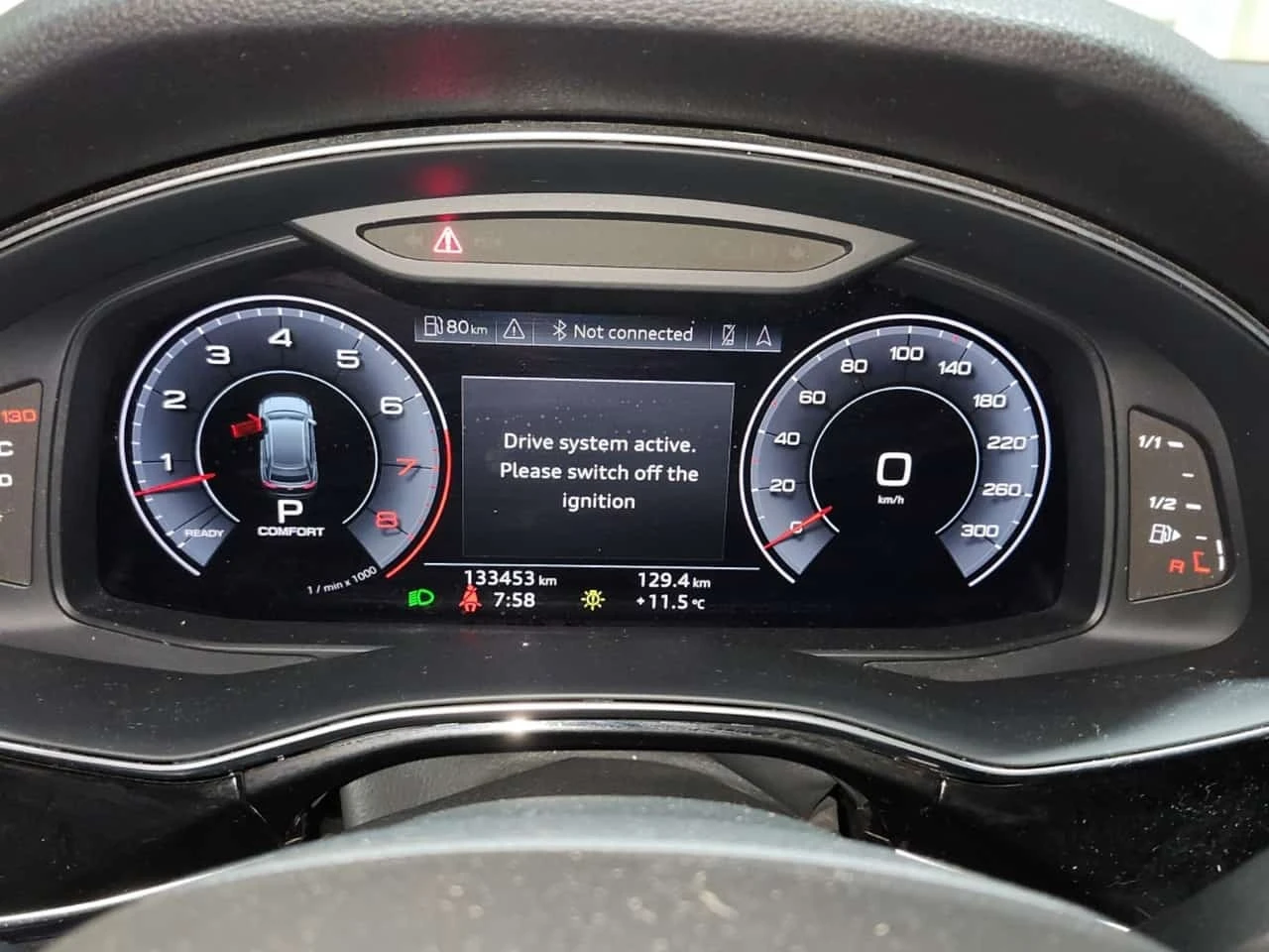 Audi Q8 PROGRESSIV/ПОДГРЕВ/ОБДУХ/ПАНО/CARFAX, снимка 9 - Автомобили и джипове - 56299984