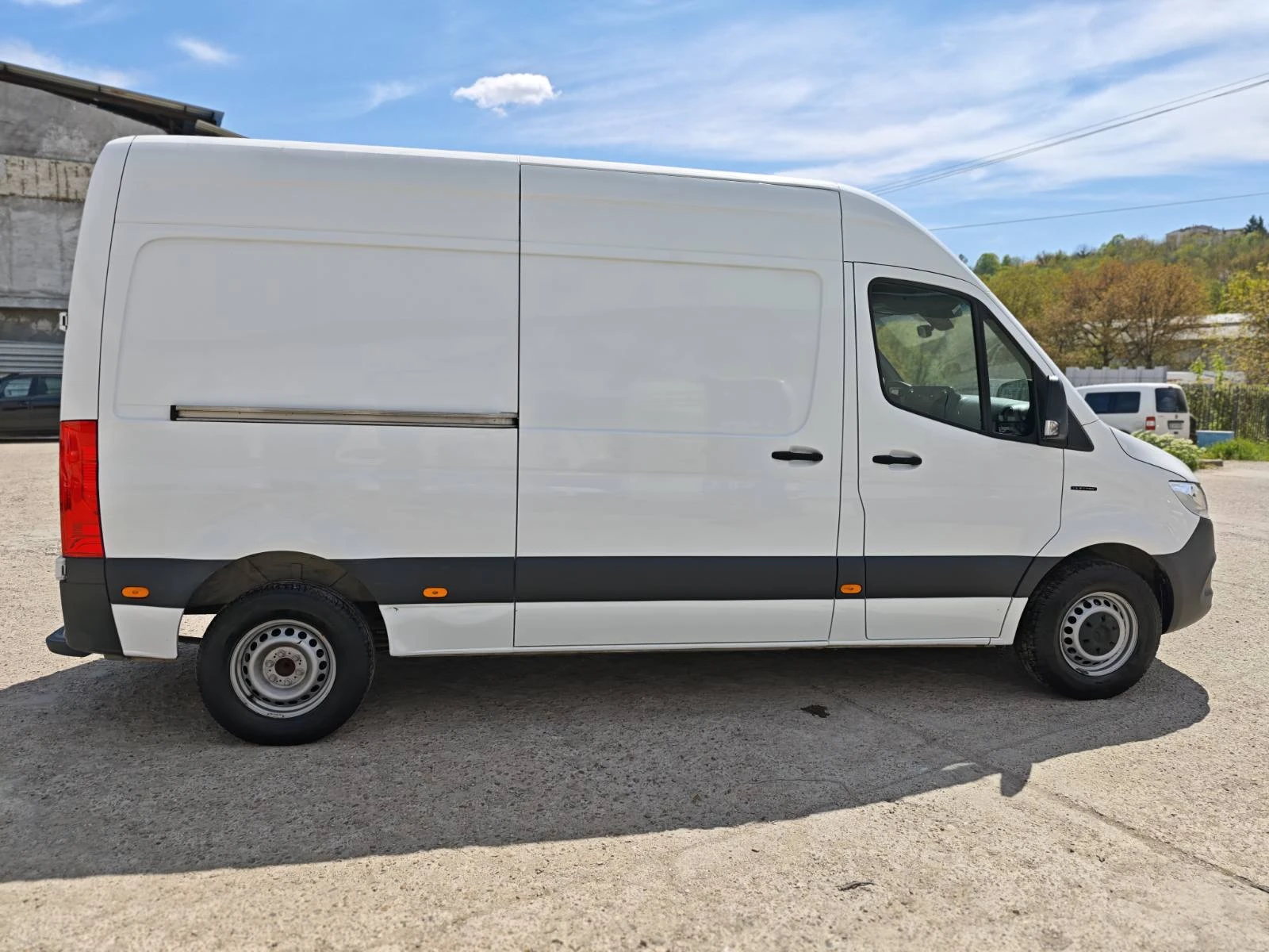 Mercedes-Benz Sprinter еSprinter 311 W910, снимка 10 - Бусове и автобуси - 53904176