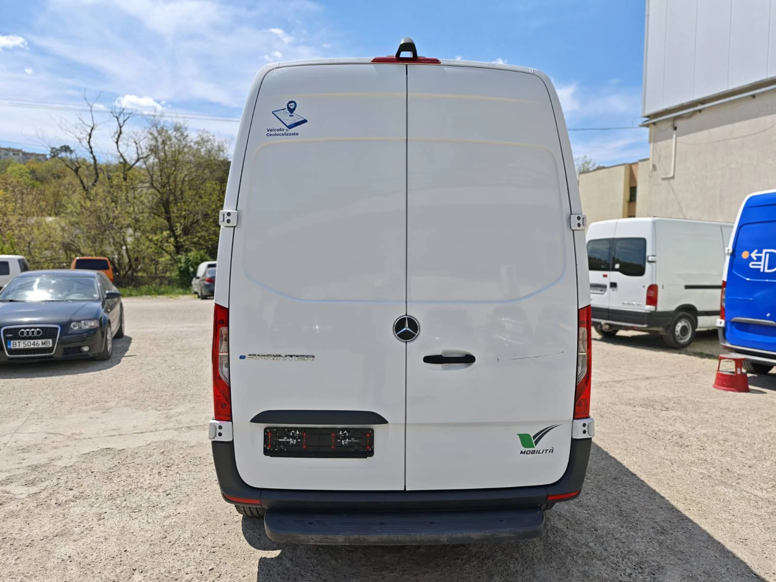 Mercedes-Benz Sprinter еSprinter 311 W910, снимка 9 - Бусове и автобуси - 53904176