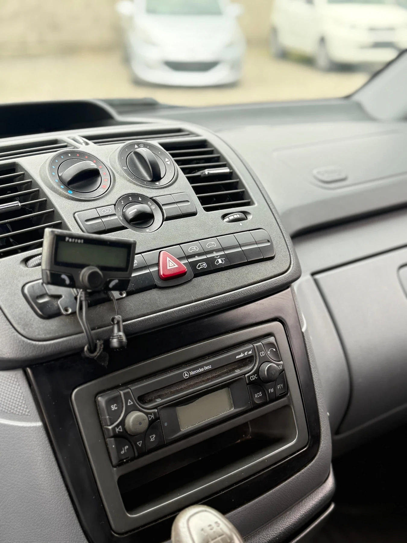 Mercedes-Benz Vito 109, снимка 9 - Бусове и автобуси - 53963055