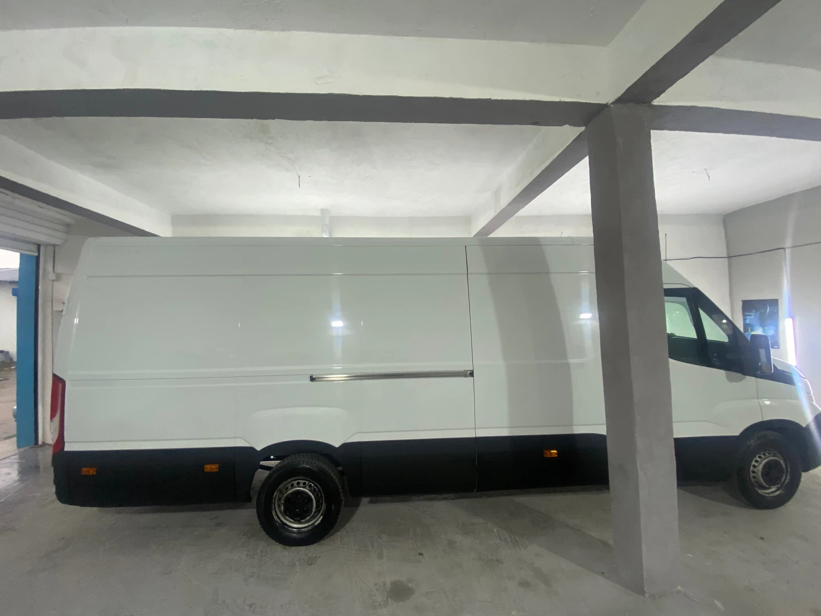Iveco Daily 2.3, снимка 3 - Бусове и автобуси - 55894328
