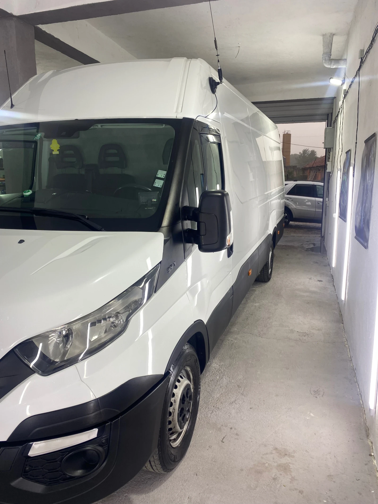 Iveco Daily 2.3, снимка 2 - Бусове и автобуси - 55894328