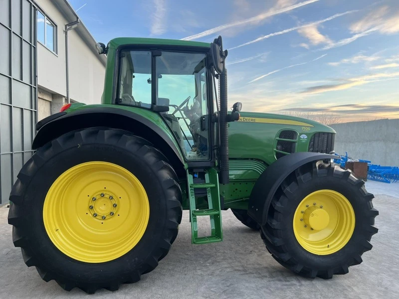 Трактор John Deere 7530 Premium--ЛИЗИНГ до 5 годинини, снимка 9 - Селскостопанска техника - 43830013